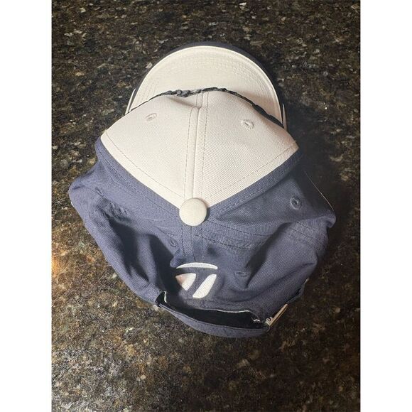 TaylorMade Men's Adjustable Golf Cap Navy & White One Size - Picture 4 of 7